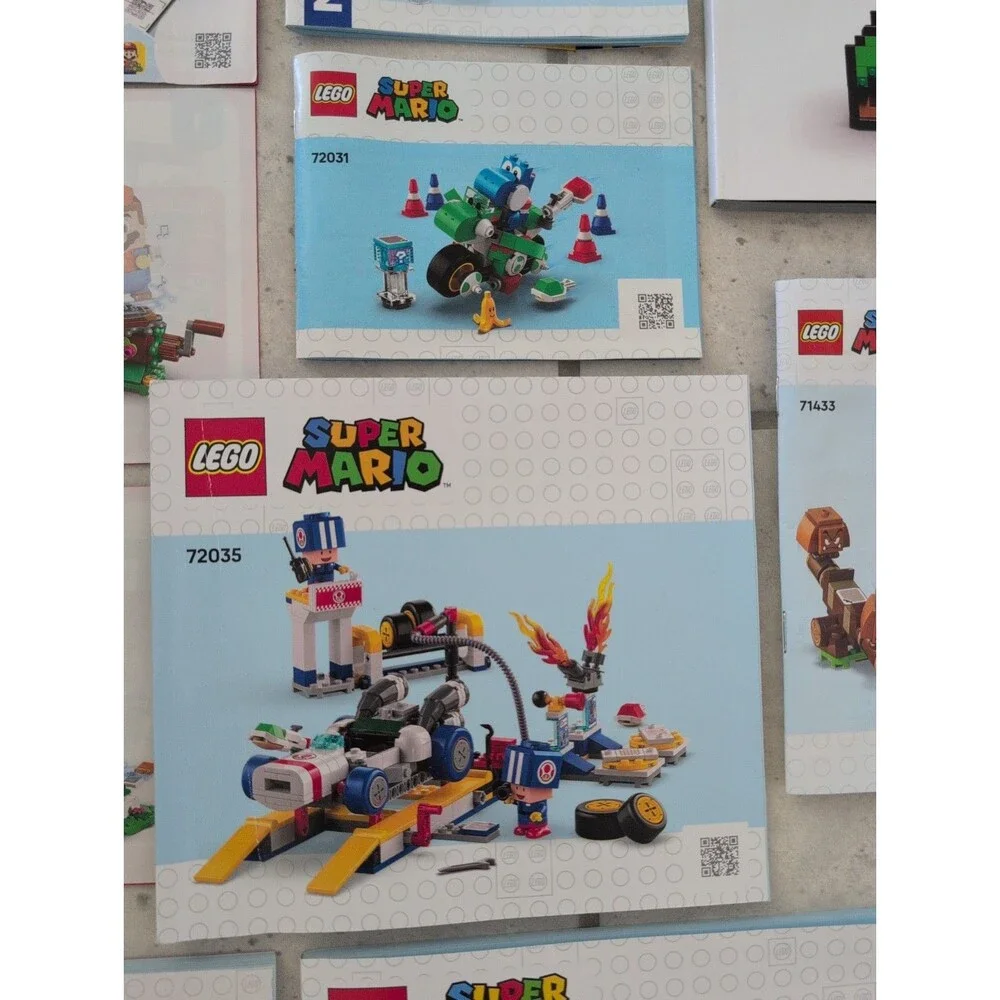 Lego Super Mario Lego Lot Of 23 MANUALS ONLY